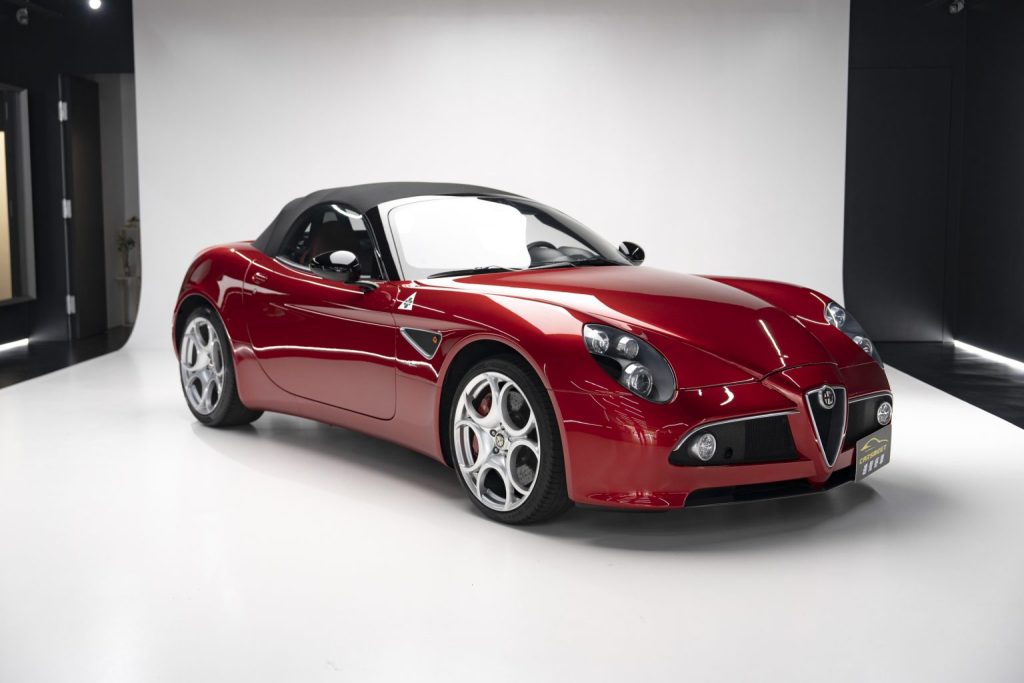 2010″ Alfa Romeo 8C 絕稀有 車界上空古典美人