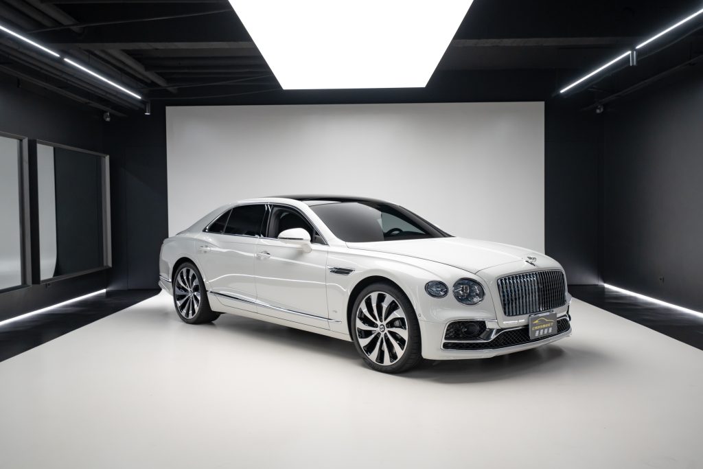 2022” Bentley Flying Spur V8 米勒套件 飛翼立標 總裁座駕